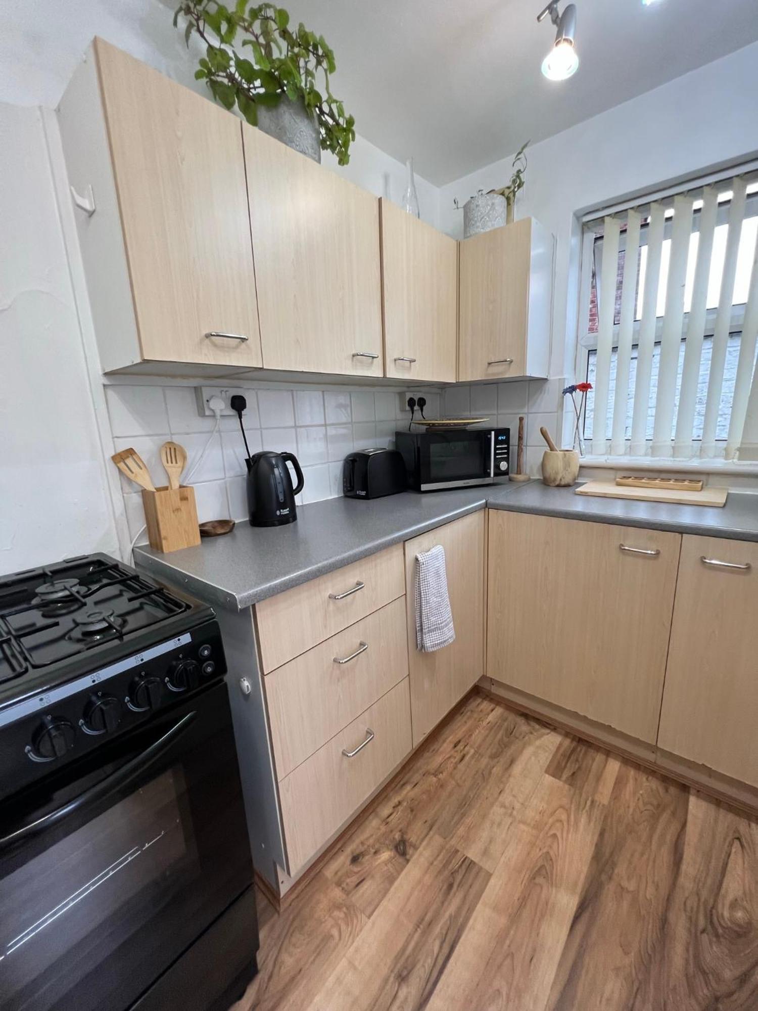 2025 Award Winner Liverpool Ivy House - 4 Bedrooms Exterior photo
