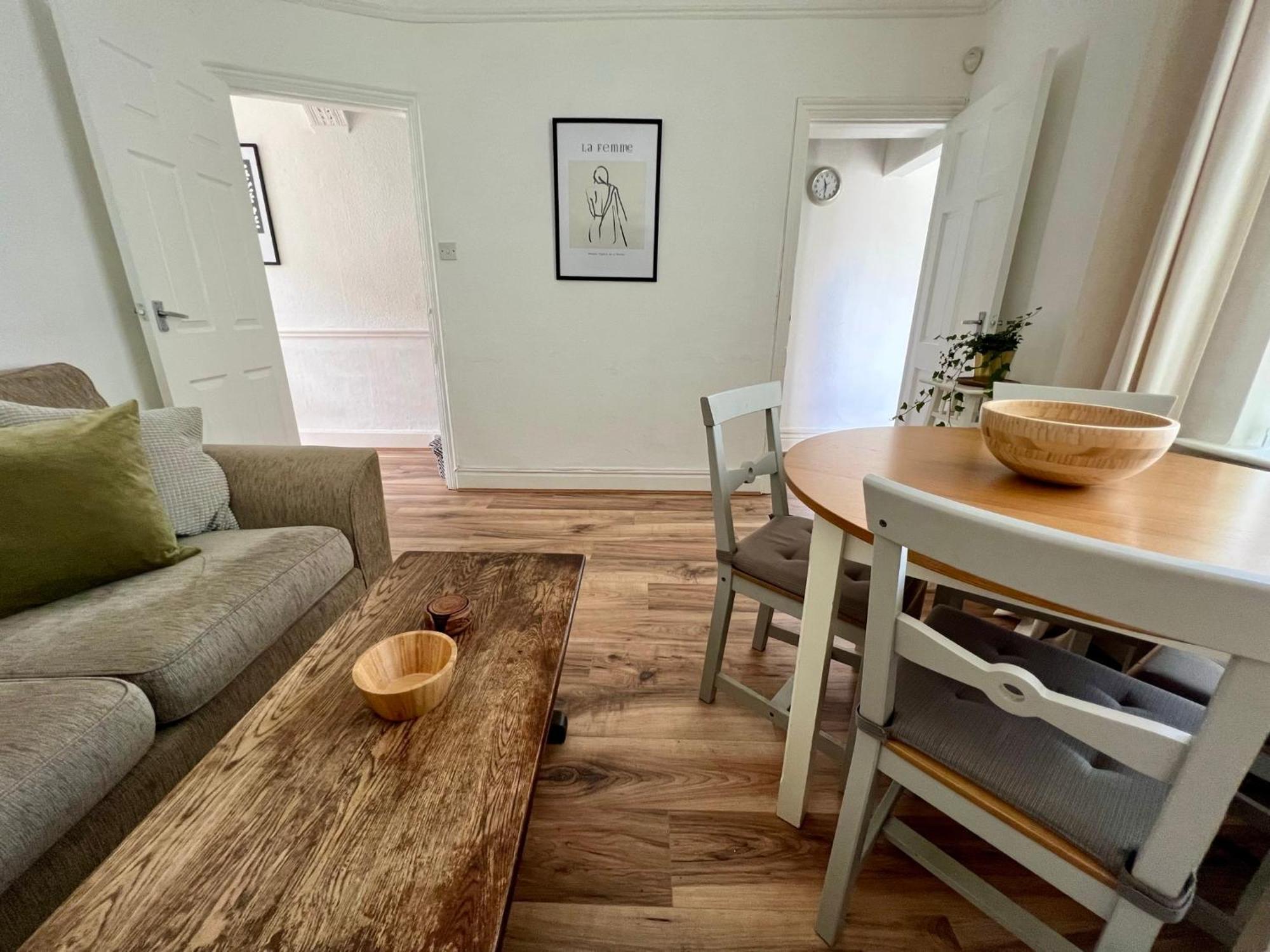 2025 Award Winner Liverpool Ivy House - 4 Bedrooms Exterior photo